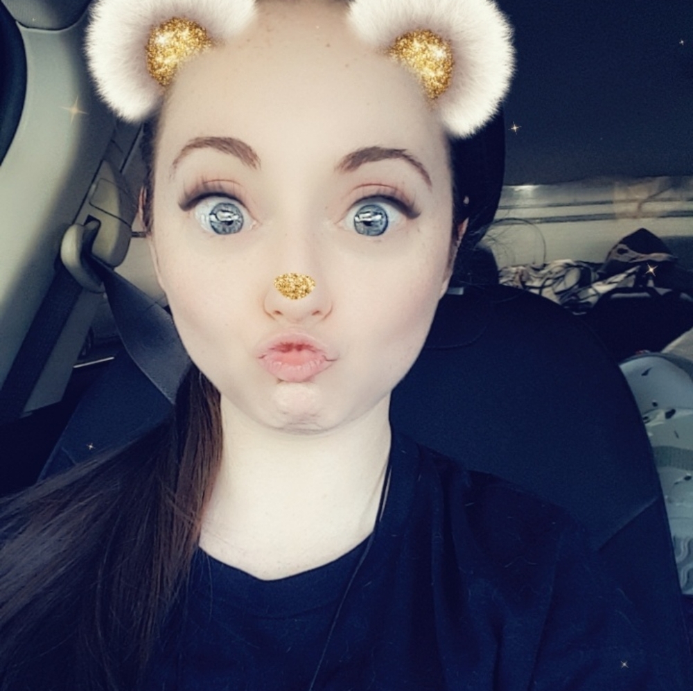 Meet your Posher, Lauren